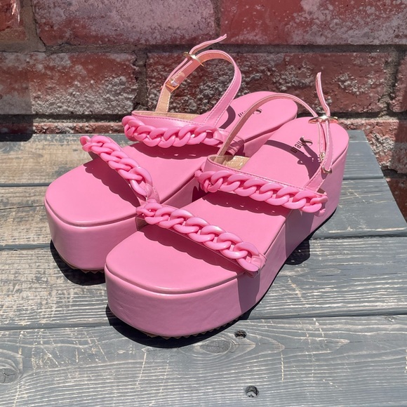 SHEIN Shoes - NWT SHEIN Pink Chain Decor Slingback Wedge Playform Sandals
